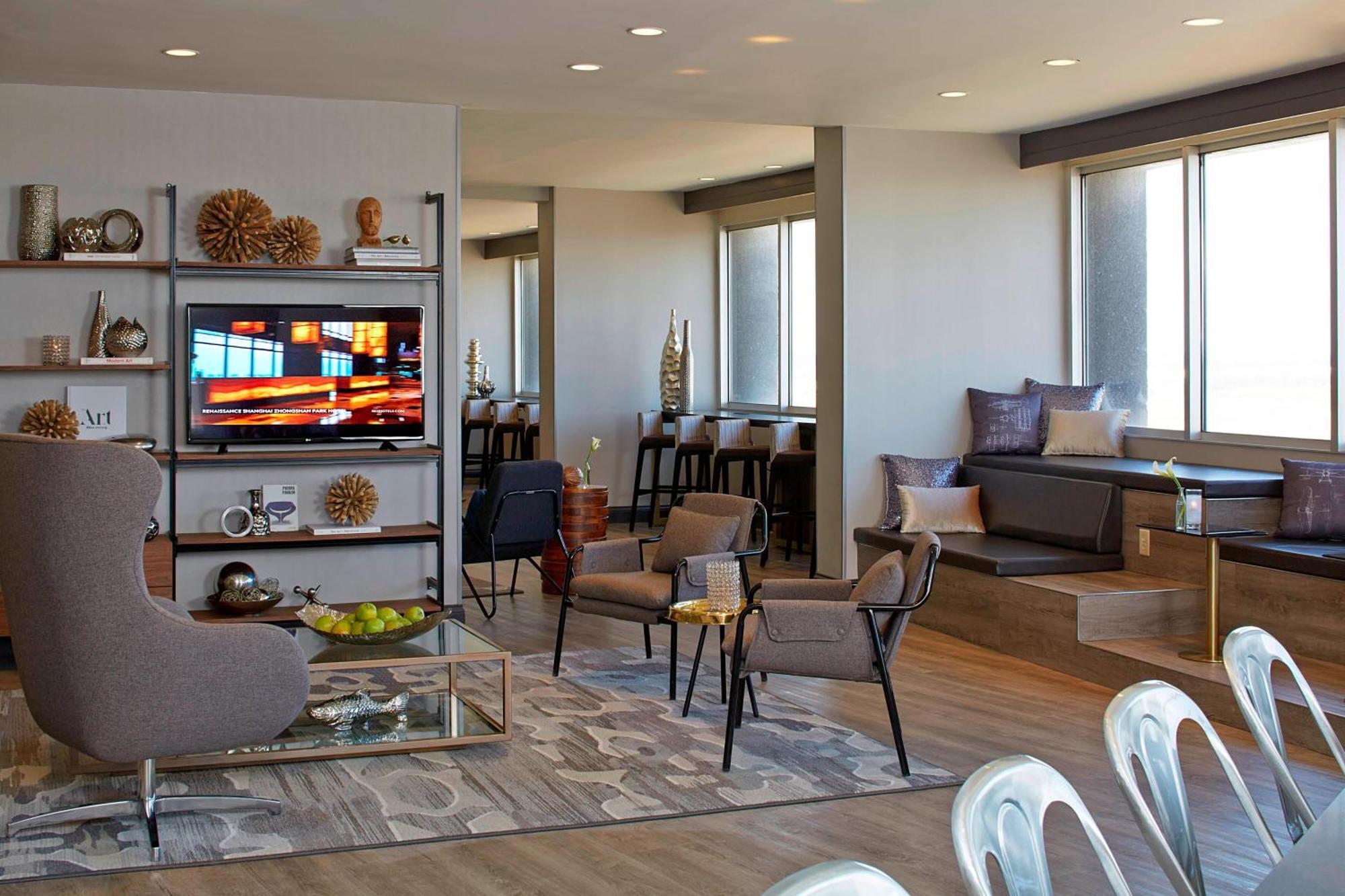Renaissance St. Louis Airport Hotel Berkeley Екстериор снимка