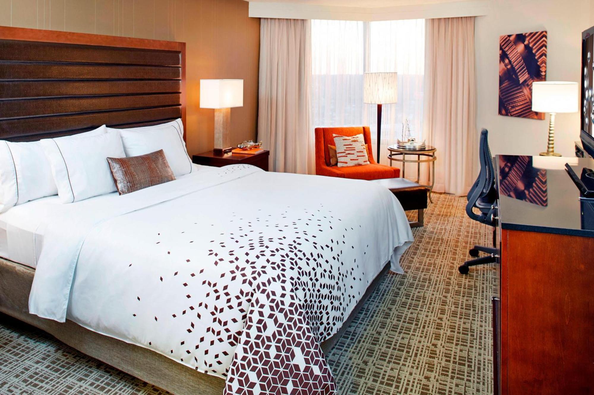 Renaissance St. Louis Airport Hotel Berkeley Екстериор снимка