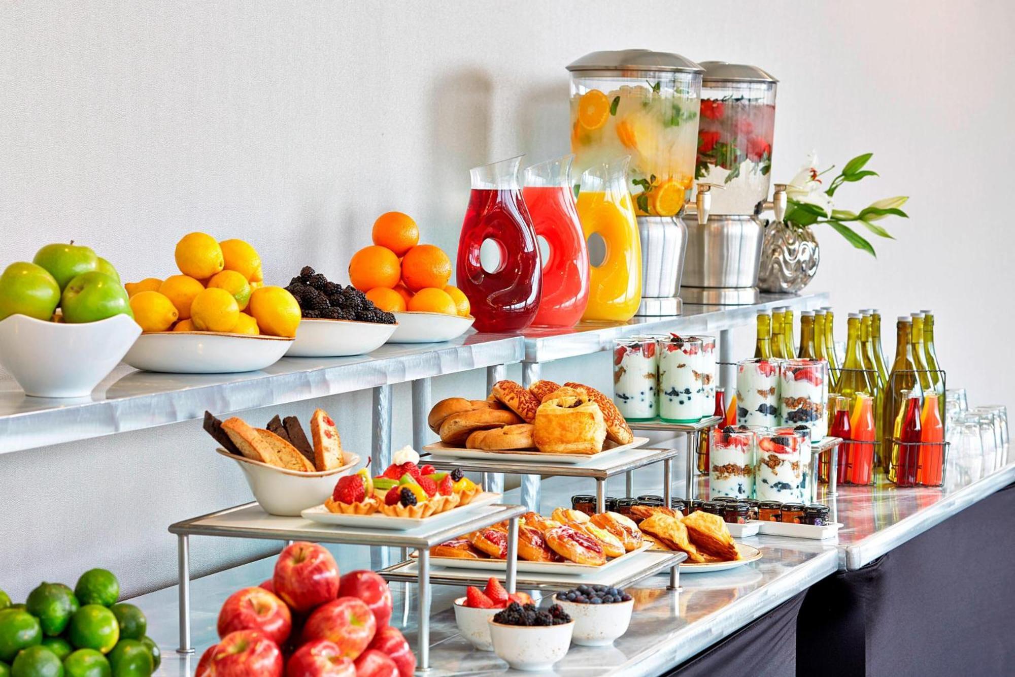 Renaissance St. Louis Airport Hotel Berkeley Екстериор снимка
