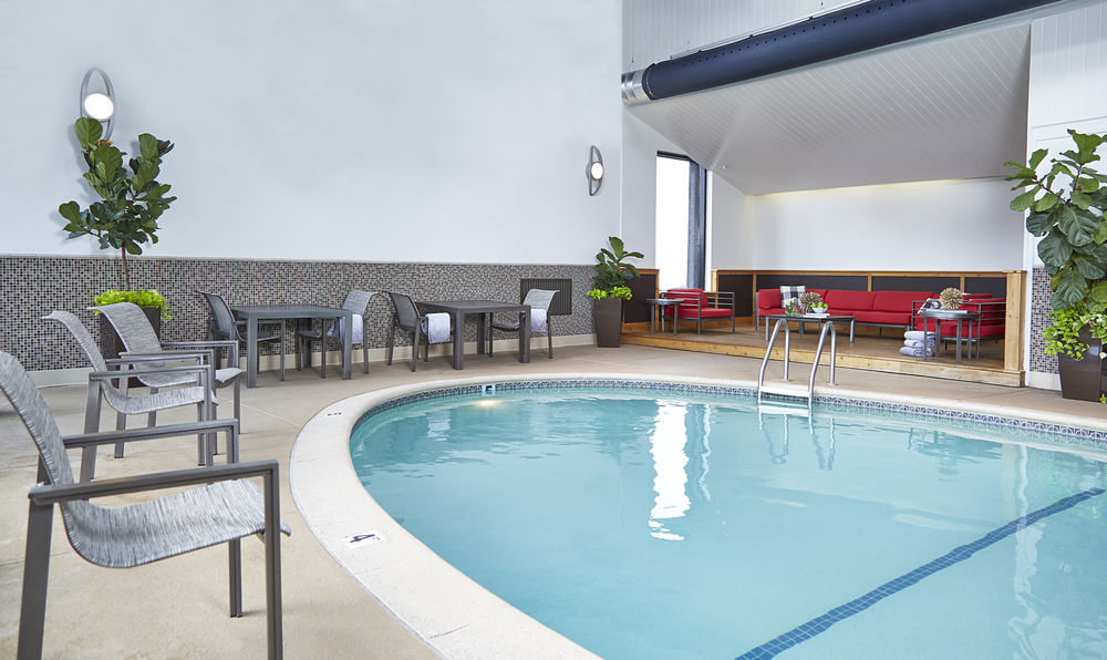 Renaissance St. Louis Airport Hotel Berkeley Екстериор снимка