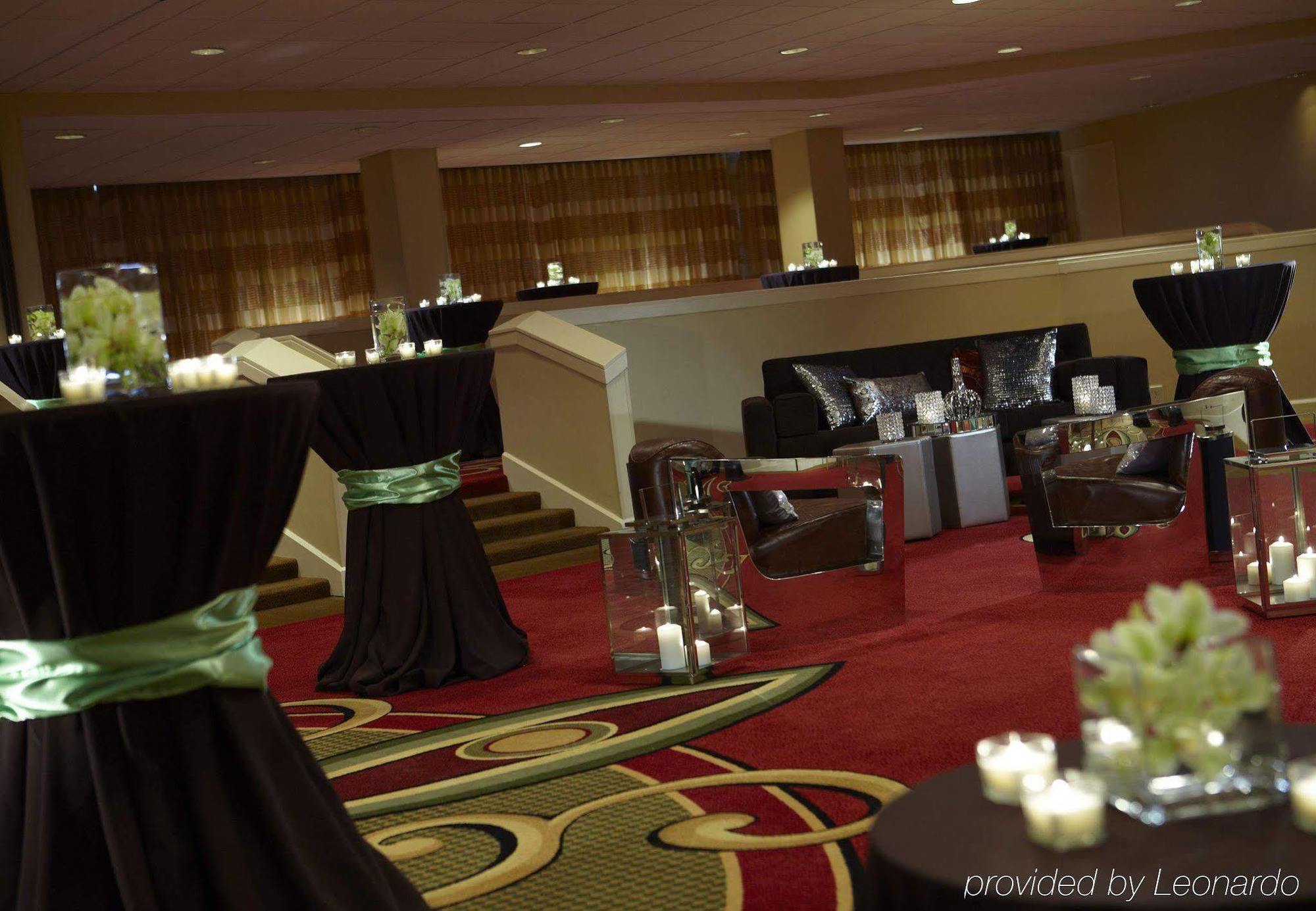 Renaissance St. Louis Airport Hotel Berkeley Екстериор снимка
