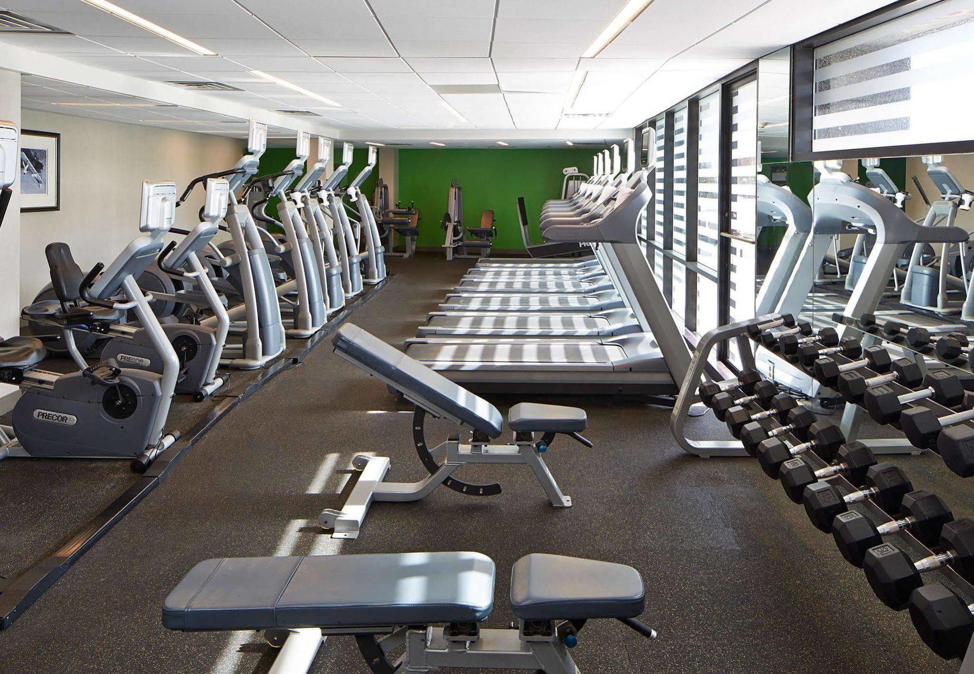 Renaissance St. Louis Airport Hotel Berkeley Екстериор снимка