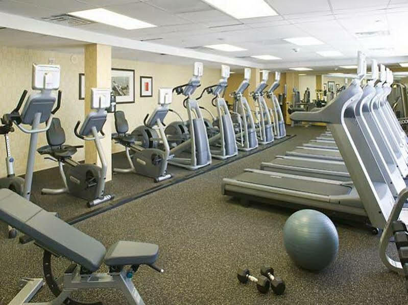 Renaissance St. Louis Airport Hotel Berkeley Екстериор снимка