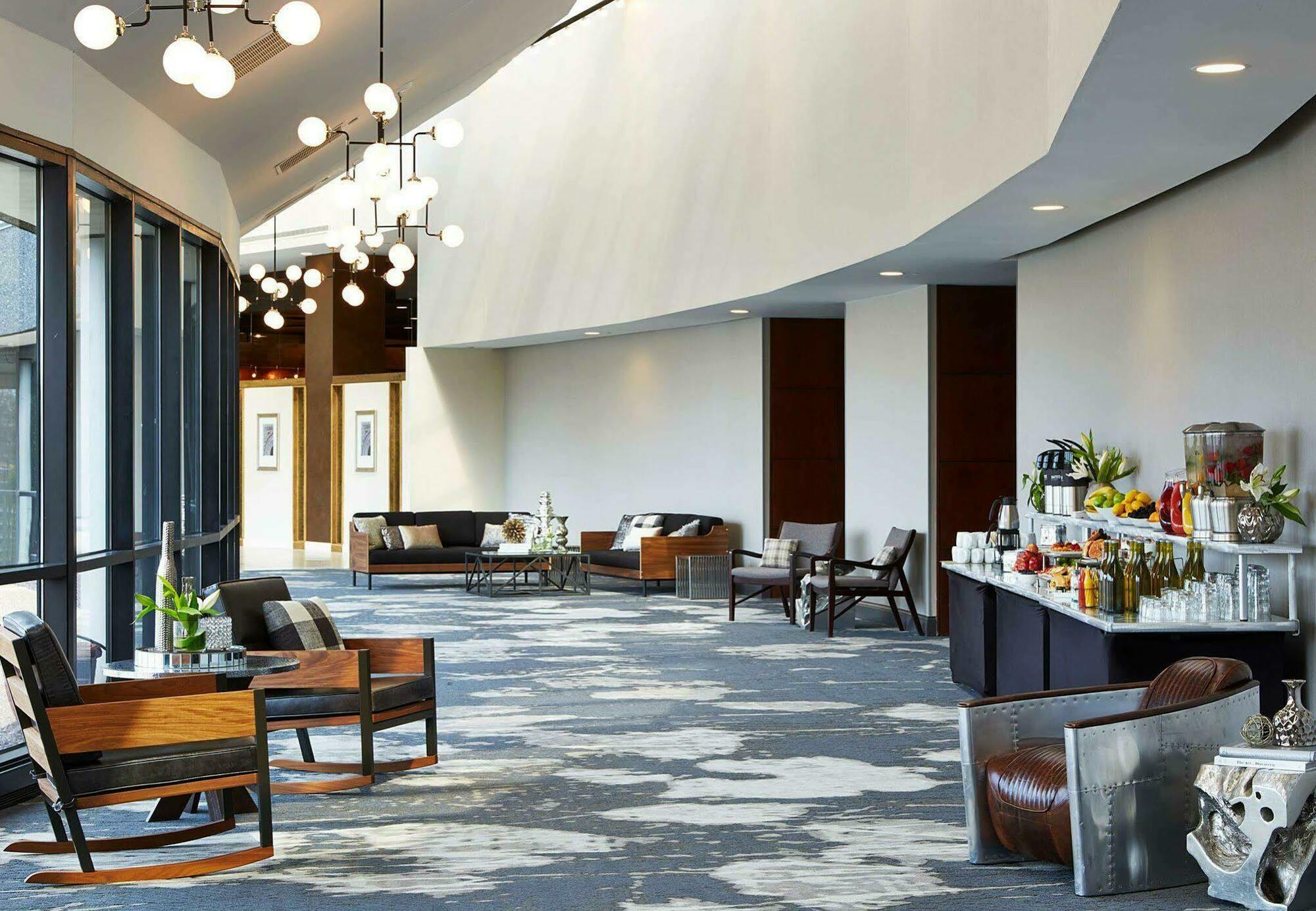 Renaissance St. Louis Airport Hotel Berkeley Екстериор снимка